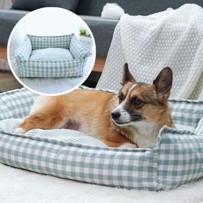 corgi allongé dans panier chien vert clair cocooning
