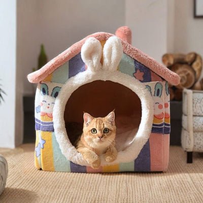 Chat allongé dans une niche chien intérieur Lapinou arc-en-ciel antidérapante