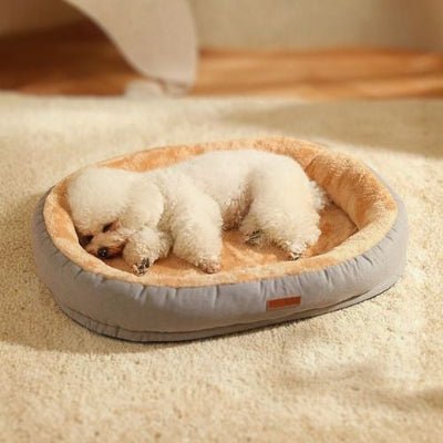 caniche toy couché dans panier pour chien oxelior gris avec fond en mousse dense