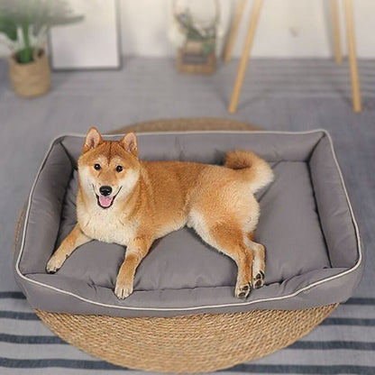 shiba inu allongé sur coussin chien durable imperméable