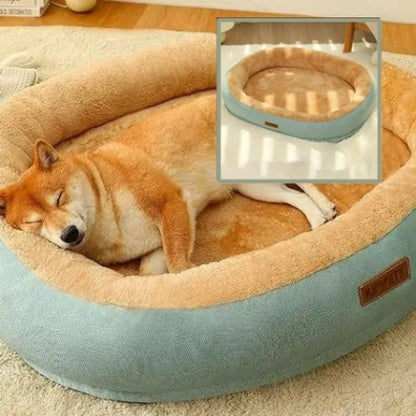 shiba inu endormi dans panier pour chien vert confo