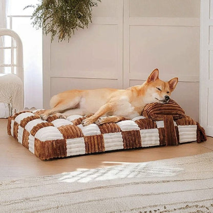 shiba inu endormi sur coussin pour chien antidérapant polaire