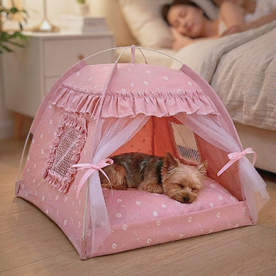 yorkshire terrier endormi dans tente chien respirante pastelle